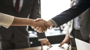 Hand shake - spain probation period